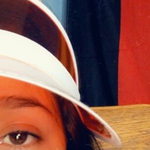 Meet your Posher, Perla